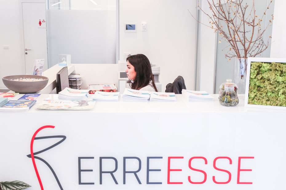 Uffici Moderni e Funzionali per un Servizio Efficiente - ErreEsse Ferrara